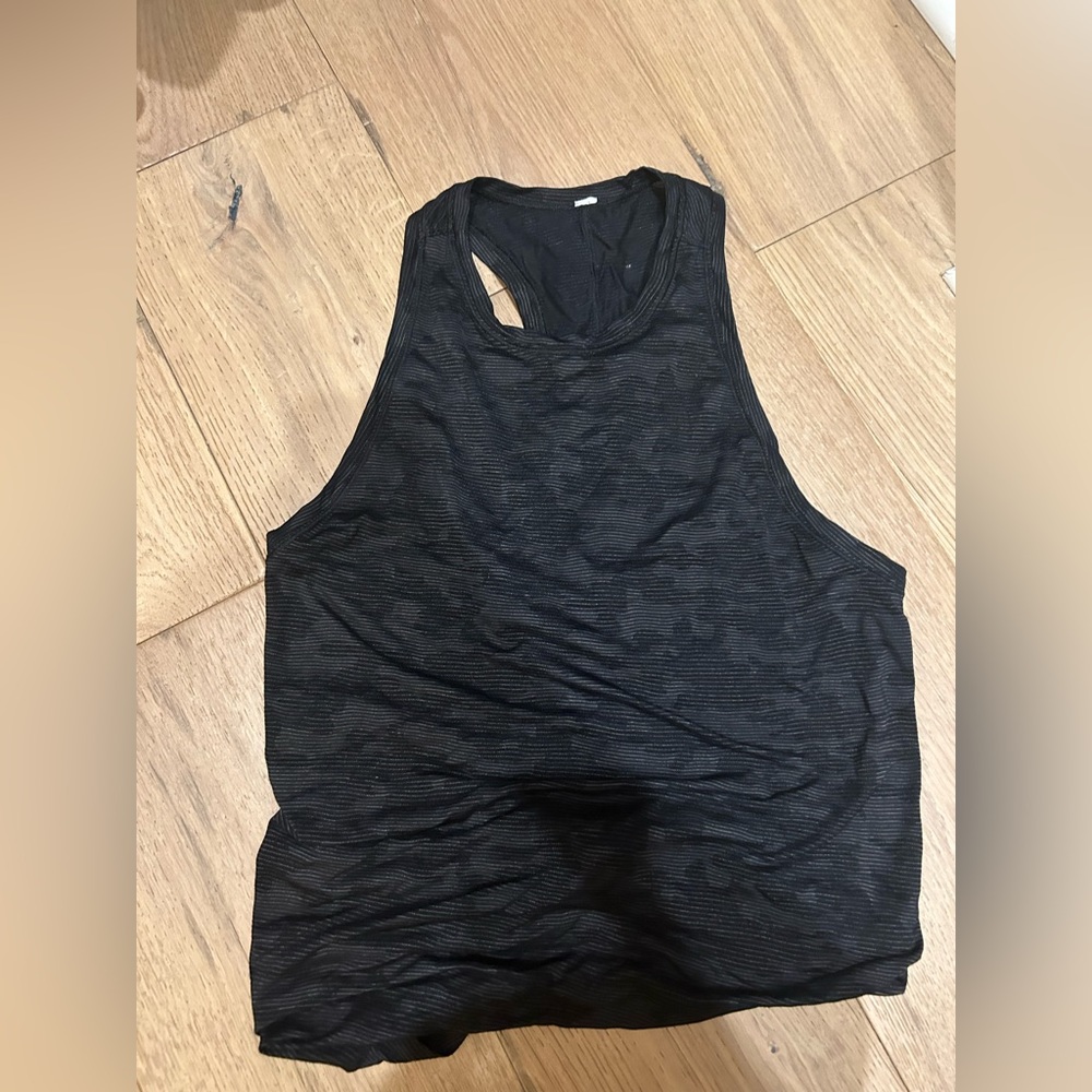 LULULEMON CAMO TIE TANK!! Size 6!